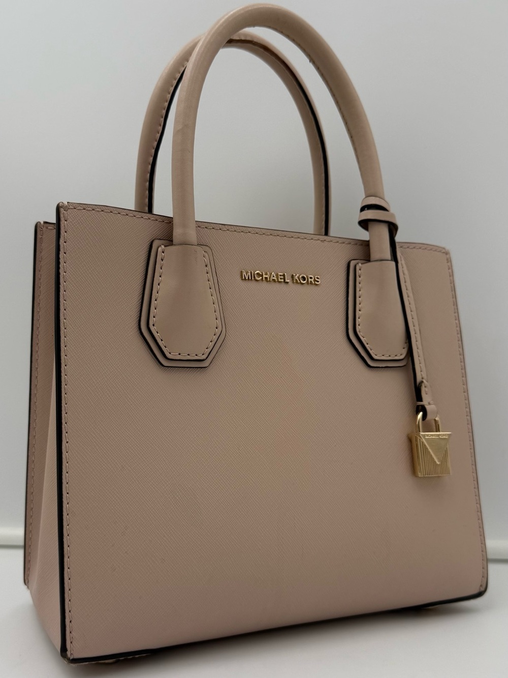 MICHAEL KORS • 22 Tote Bag w/ Charm